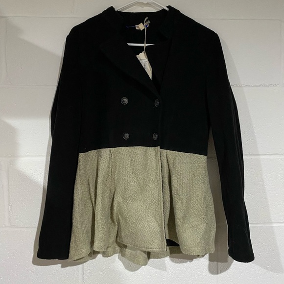 Elegant Black and Cream Women's Jacket NWT SMALL - Picture 1 of 6